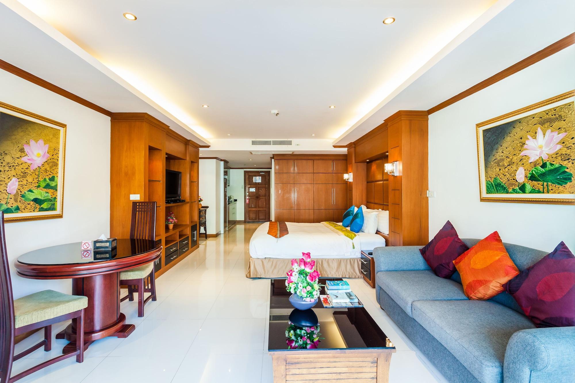 Tara Court Hotel Pattaya Bagian luar foto