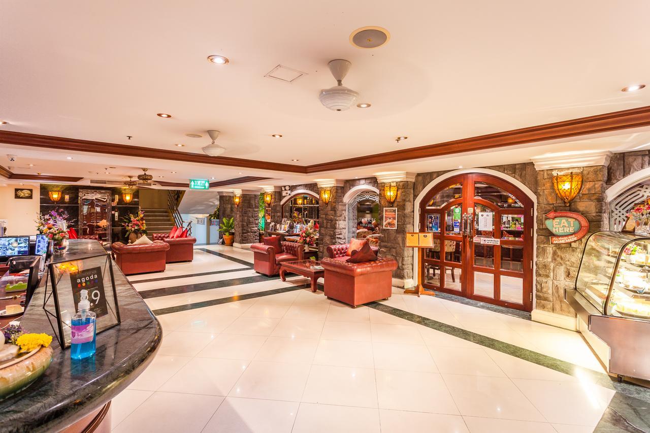 Tara Court Hotel Pattaya Bagian luar foto