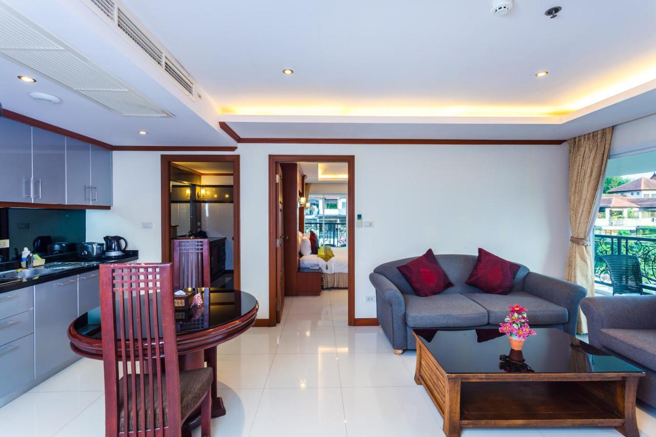 Tara Court Hotel Pattaya Bagian luar foto