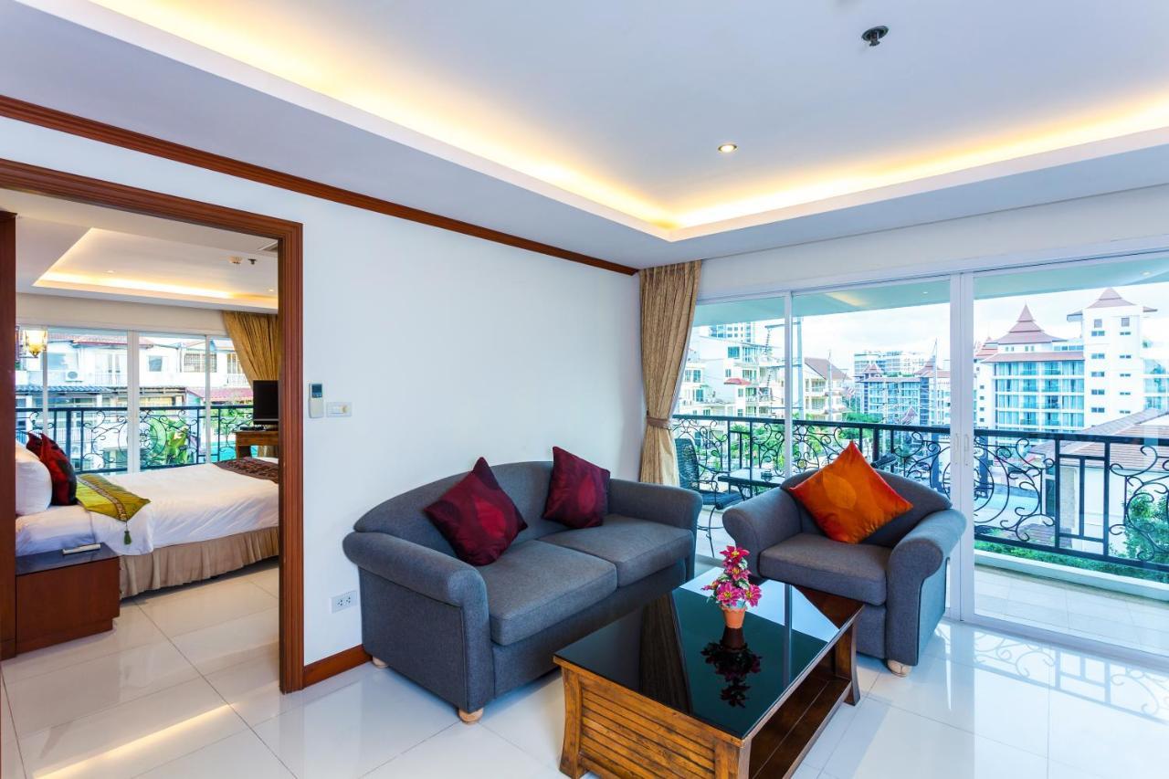 Tara Court Hotel Pattaya Bagian luar foto
