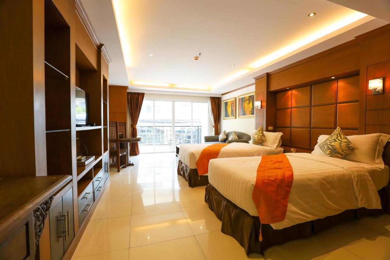 Tara Court Hotel Pattaya Bagian luar foto