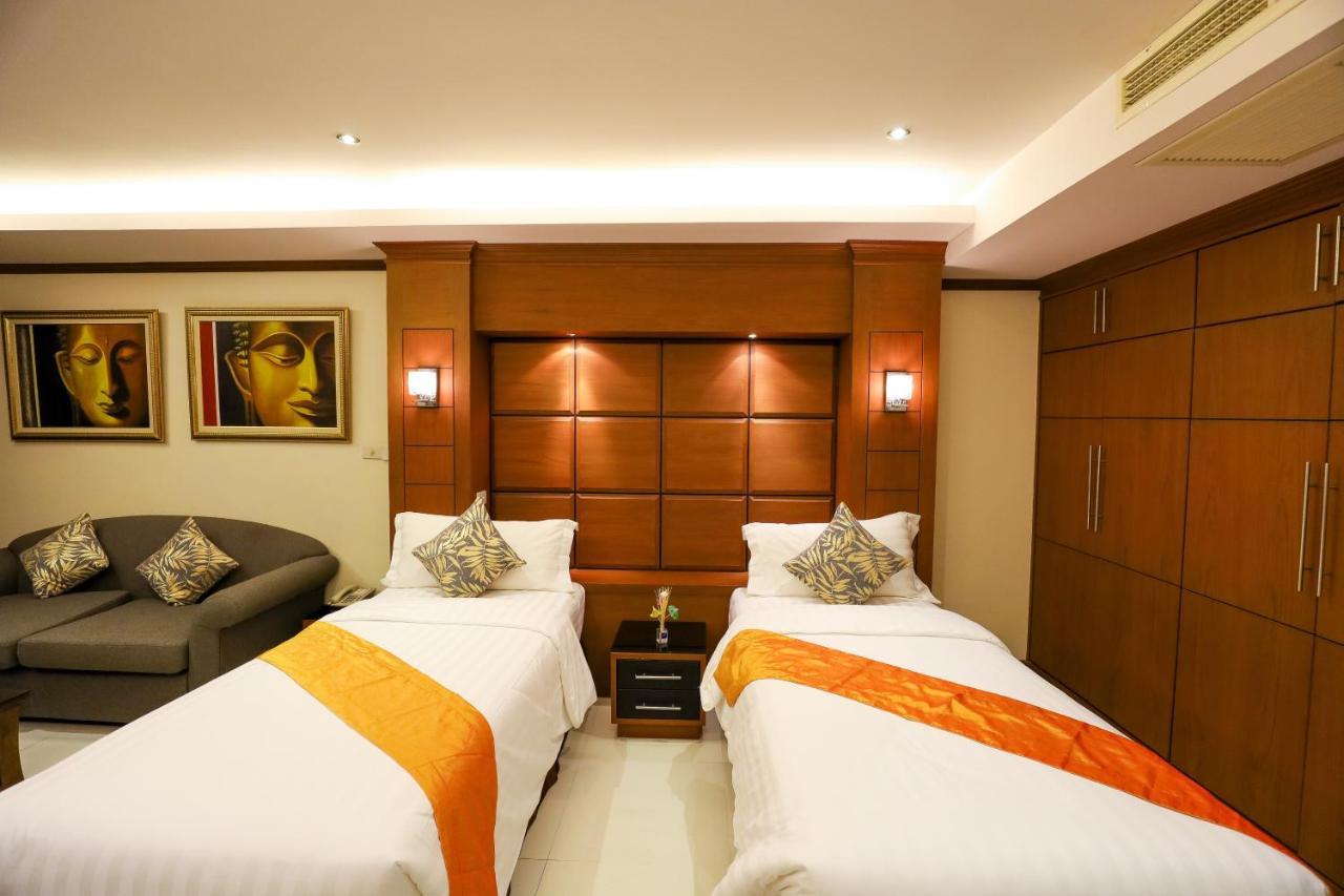 Tara Court Hotel Pattaya Bagian luar foto